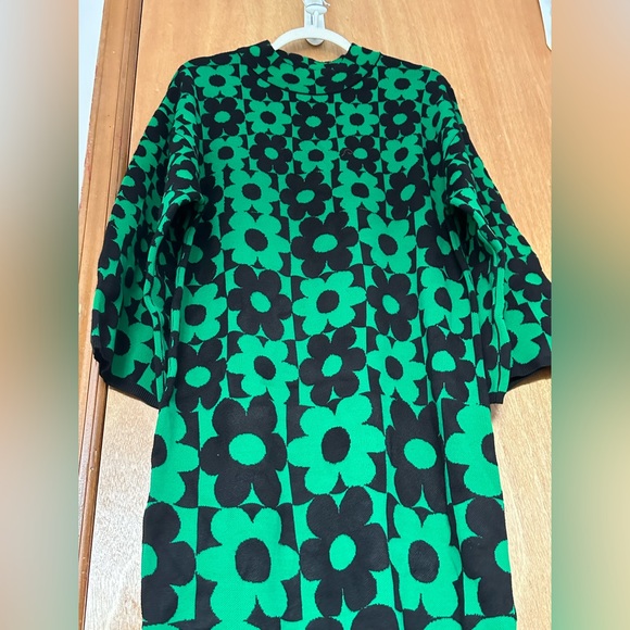 FARM Rio Green Lovedaisy Floral Knit Dress - Picture 6 of 7
